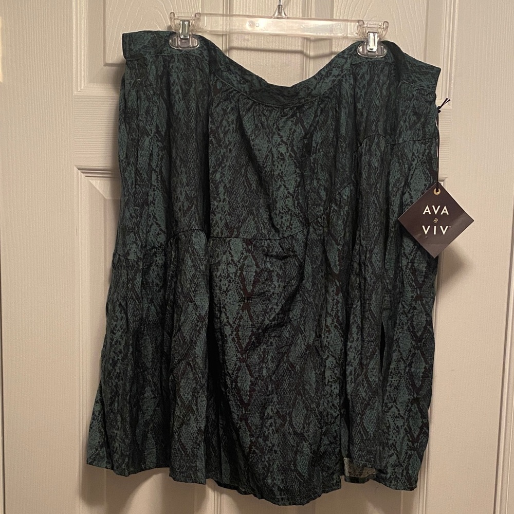 Ava & Viv Green Snake Print Skirt…size 3X - Picture 1 of 5